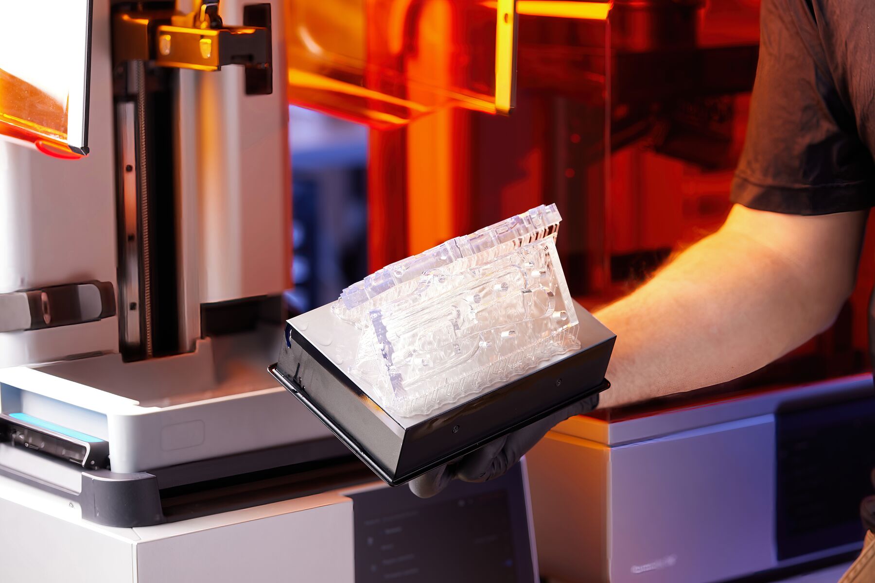 Klar transparentes Harz für detailgenaue und robuste 3D-Druckteile. Gedruckt auf dem Form 4 3D Drucker