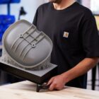 Formlabs Form 4L SLA-Drucker für große, komplexe Teile. Hier eine Sitzschale